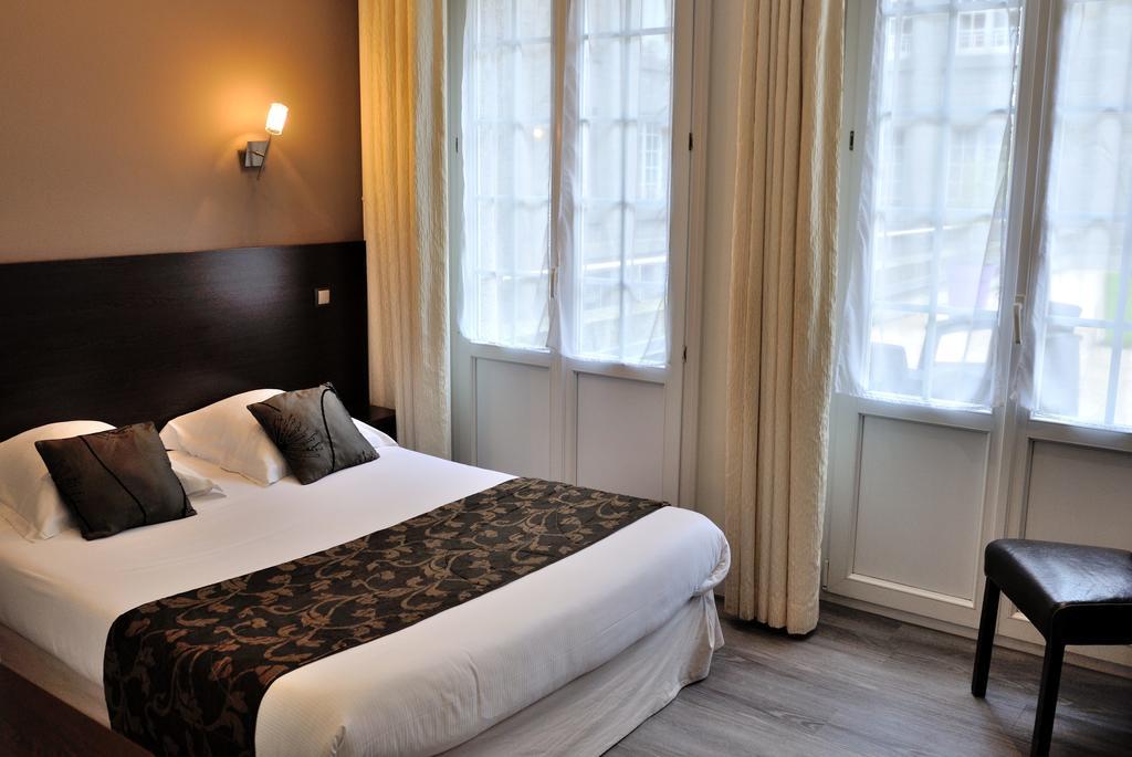 Hotel Le Croiseur Ginette Intra Muros Saint-Malo Room photo